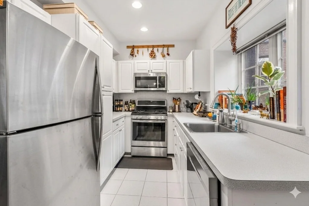 2 bed, 2 bath apartment for rent at 190 Endicott St Unit 0, North End — photo 4 of 30