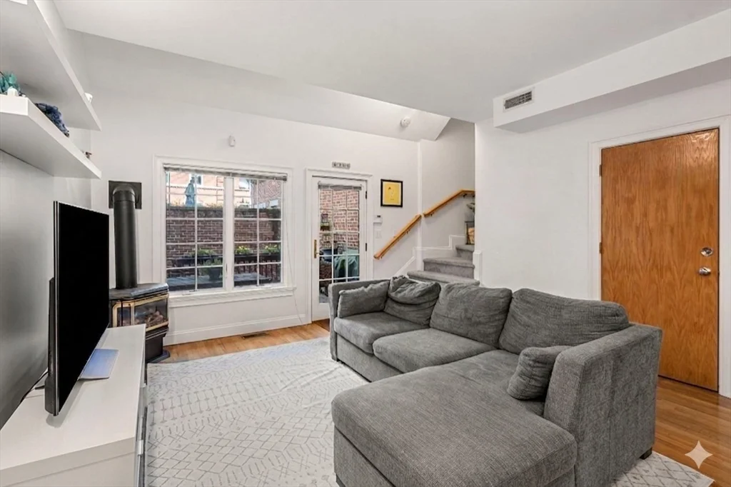 2 bed, 2 bath apartment for rent at 190 Endicott St Unit 0, North End — photo 8 of 30