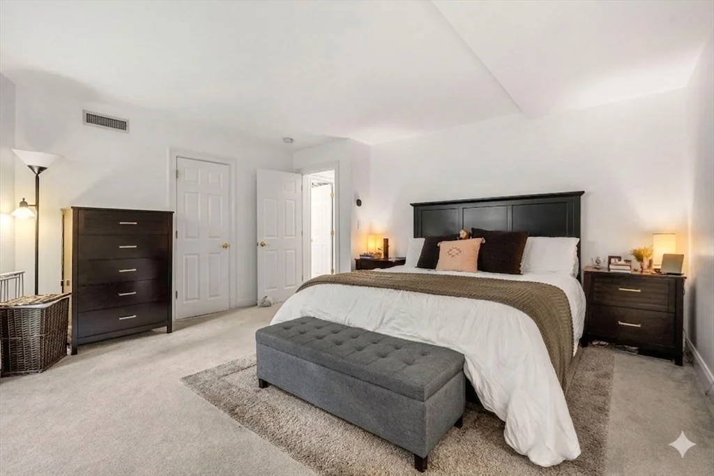 2 bed, 2 bath apartment for rent at 190 Endicott St Unit 0, North End — photo 11 of 30
