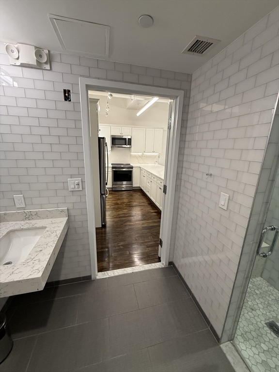 3 bed, 2 bath apartment for rent at 190 High St Unit 601, Waterfront — photo 10 of 26