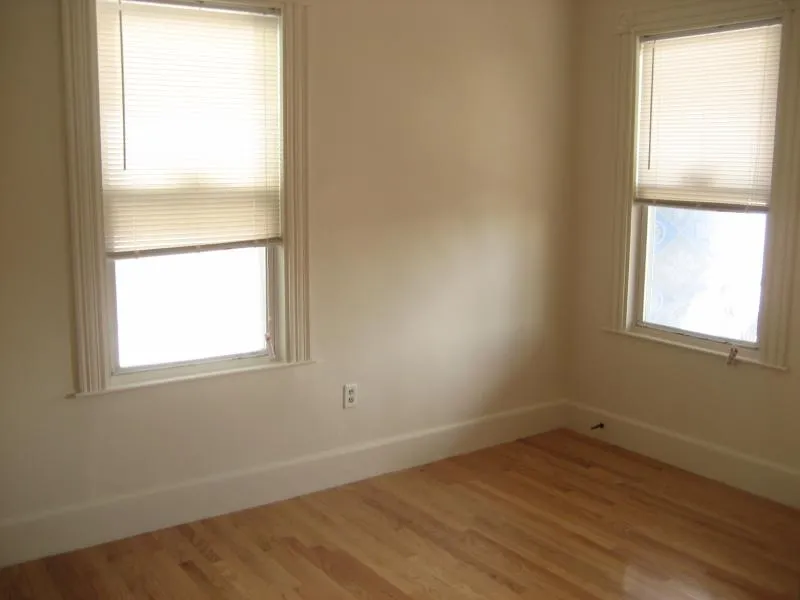3 bed, 2 bath apartment for rent at 190 Highland St Unit 3, Roxbury — photo 6 of 8