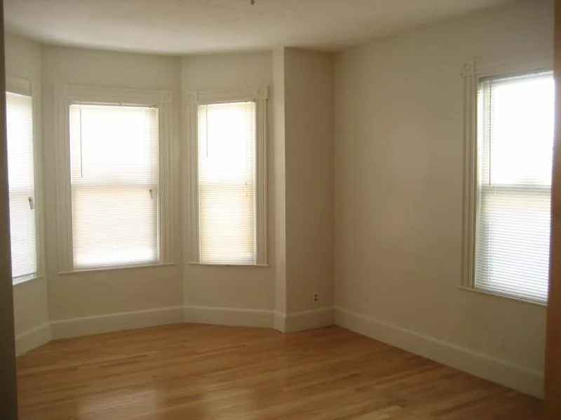 3 bed, 2 bath apartment for rent at 190 Highland St Unit 3, Roxbury — photo 3 of 8