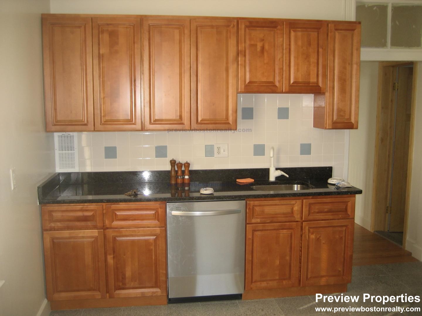 3 bed, 1.5 bath apartment for rent at 190 Highland St Unit 3P, Roxbury — photo 4 of 11