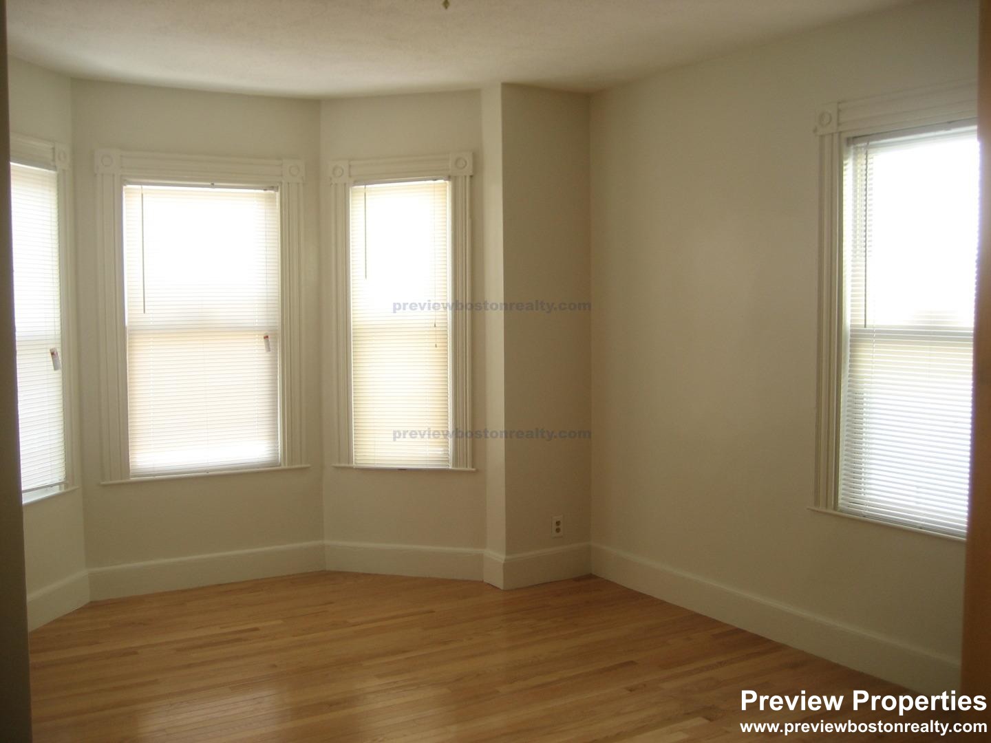 3 bed, 1.5 bath apartment for rent at 190 Highland St Unit 3P, Roxbury — photo 5 of 11
