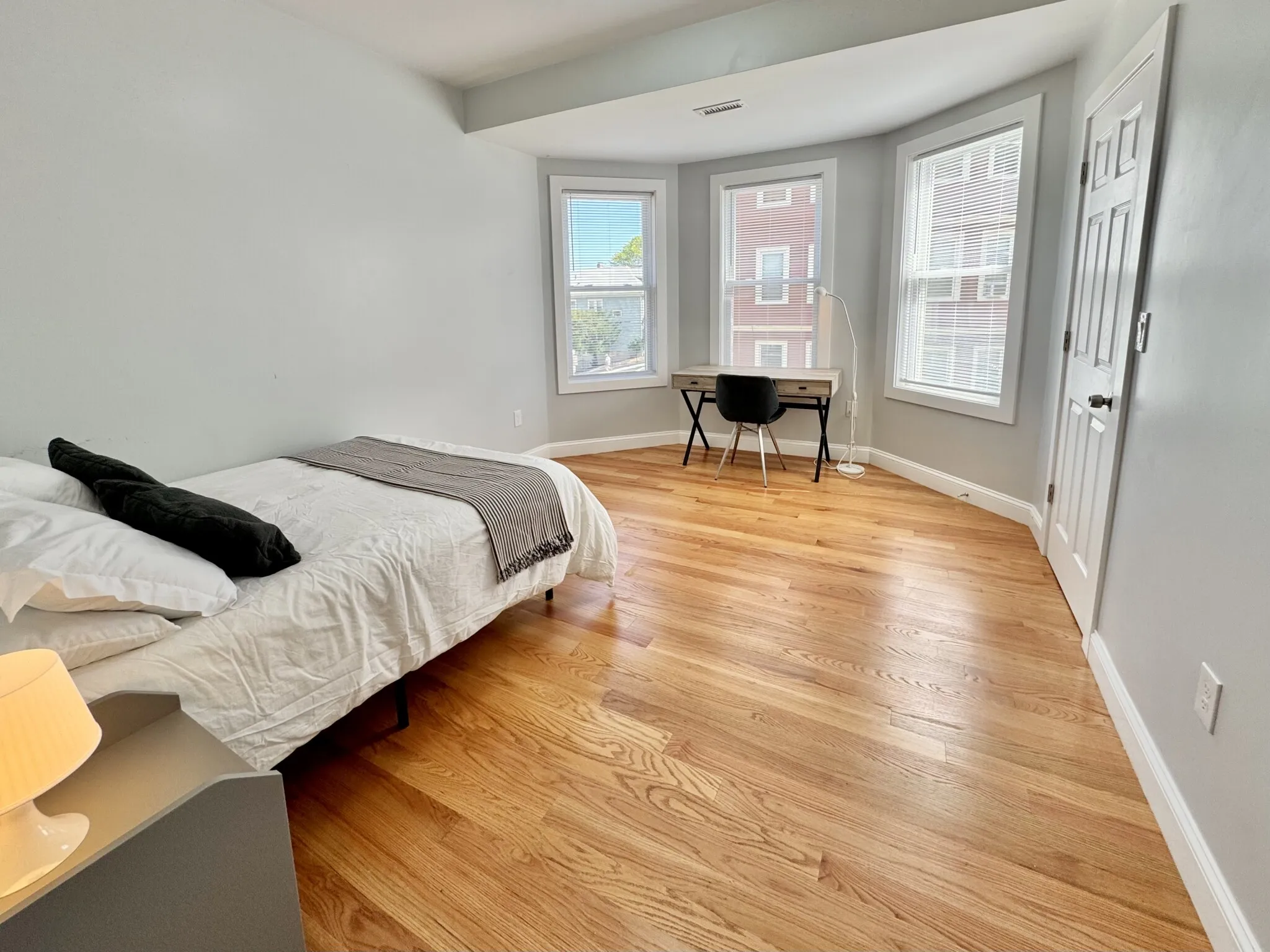 4 bed, 2 bath apartment for rent at 190 Hillside St Unit 2BF, Mission Hill — photo 8 of 25