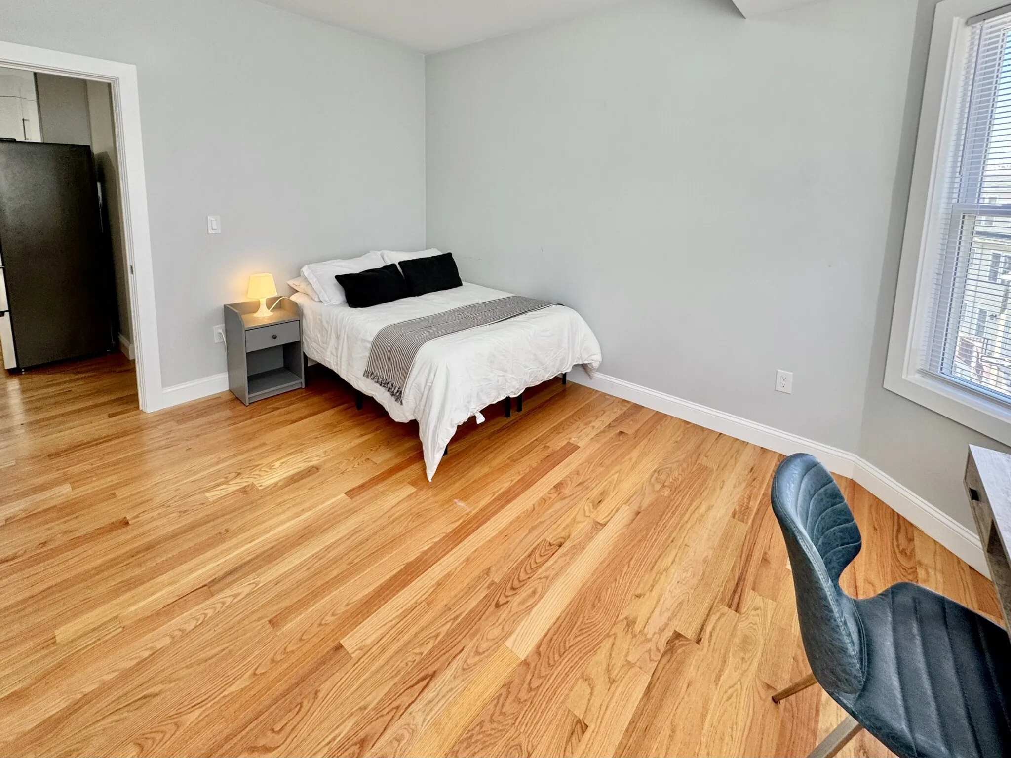 4 bed, 2 bath apartment for rent at 190 Hillside St Unit 2BF, Mission Hill — photo 20 of 25