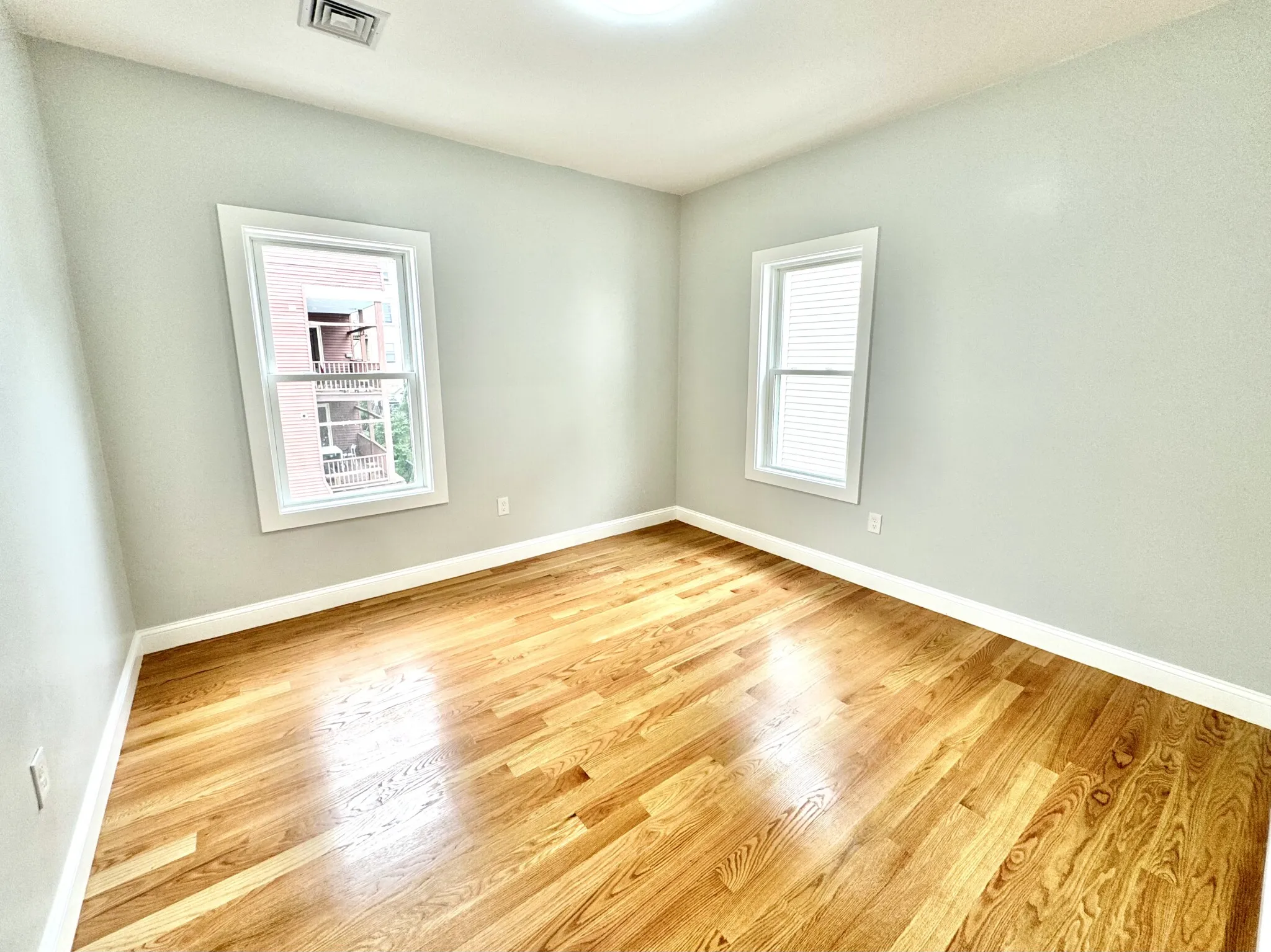 3 bed, 2 bath apartment for rent at 190 Hillside St Unit 3, Mission Hill — photo 17 of 24