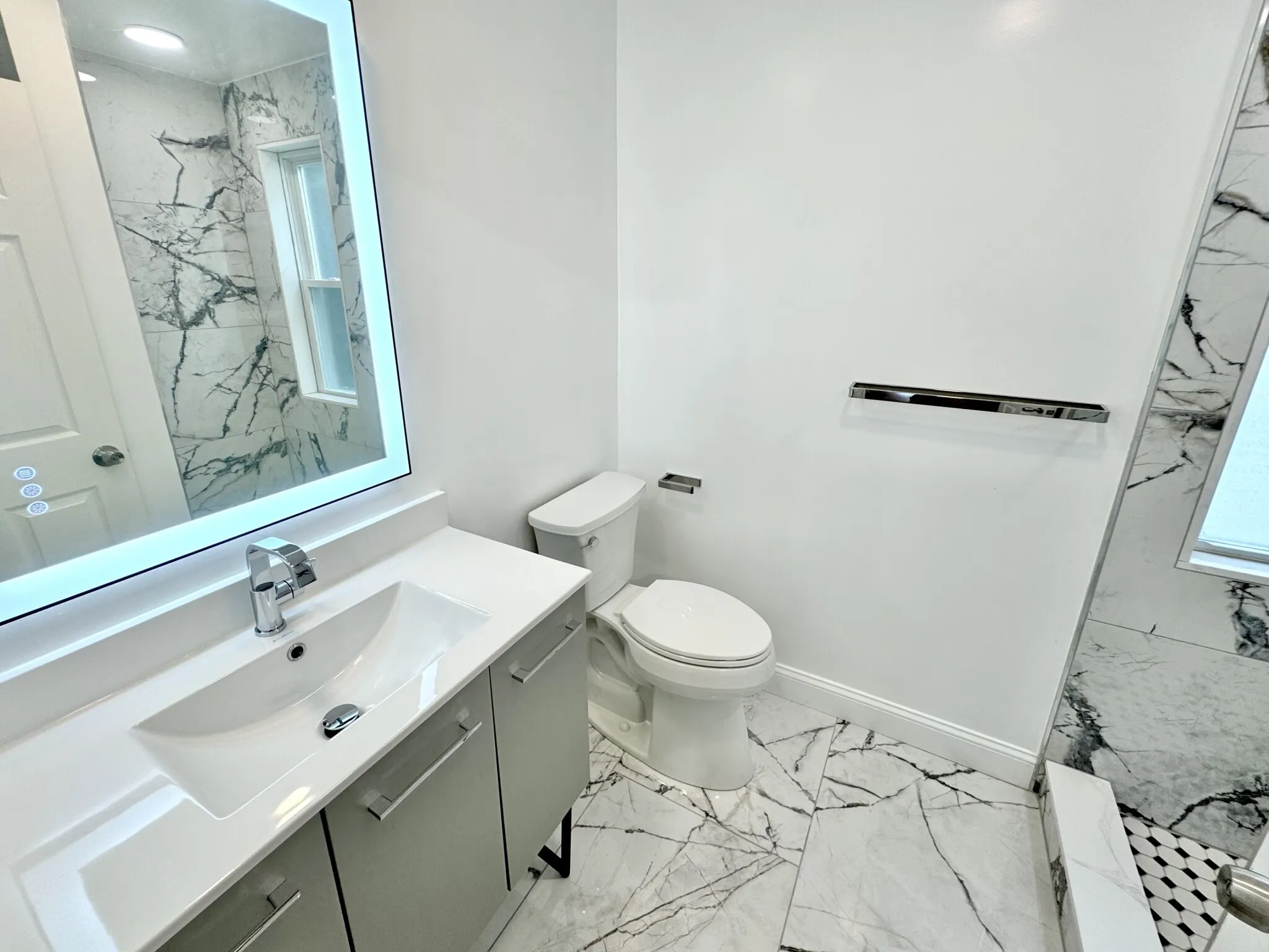 3 bed, 2 bath apartment for rent at 190 Hillside St Unit 3, Mission Hill — photo 7 of 24
