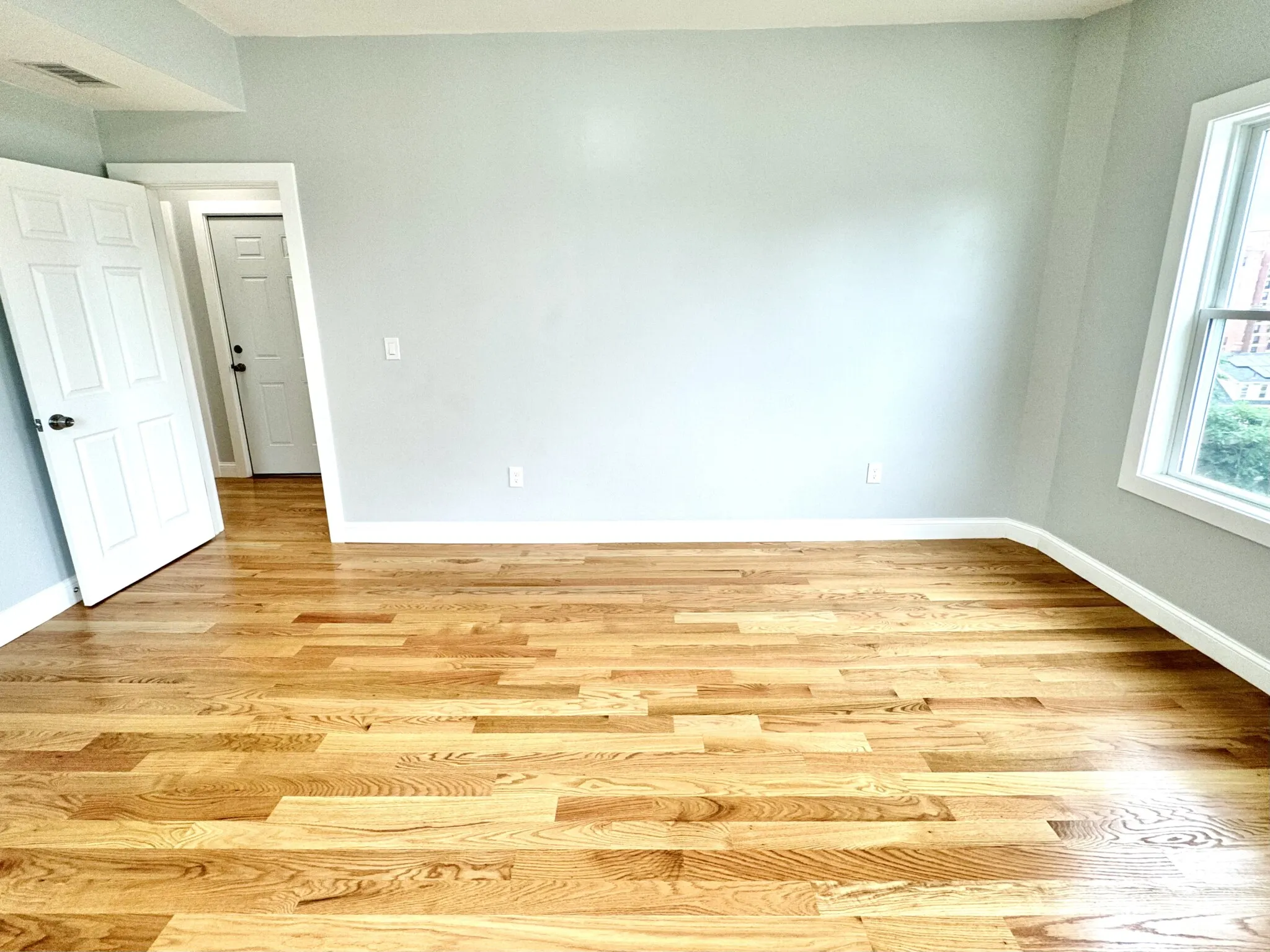 3 bed, 2 bath apartment for rent at 190 Hillside St Unit 3, Mission Hill — photo 11 of 24