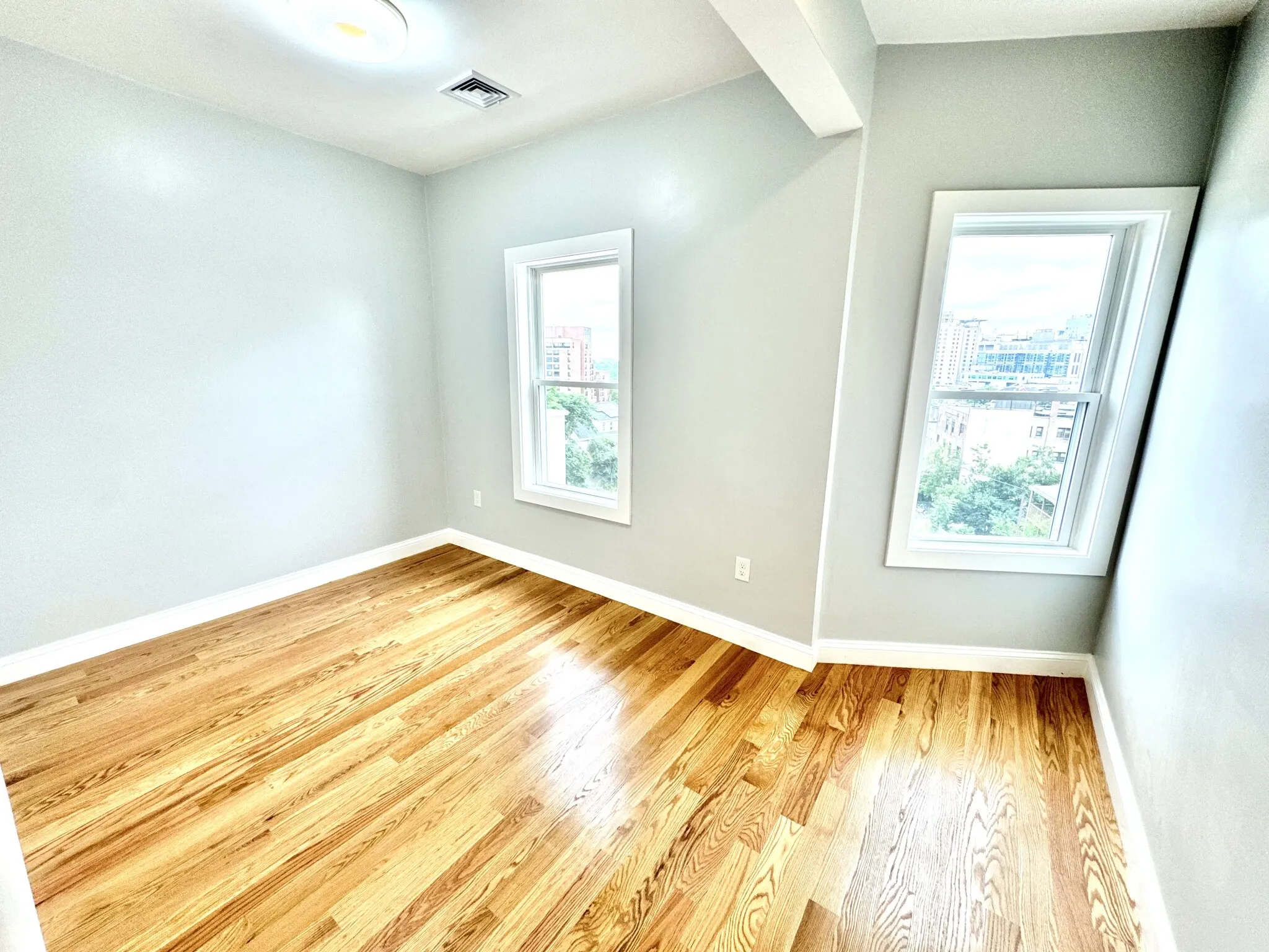 3 bed, 2 bath apartment for rent at 190 Hillside St Unit 3, Mission Hill — photo 9 of 24