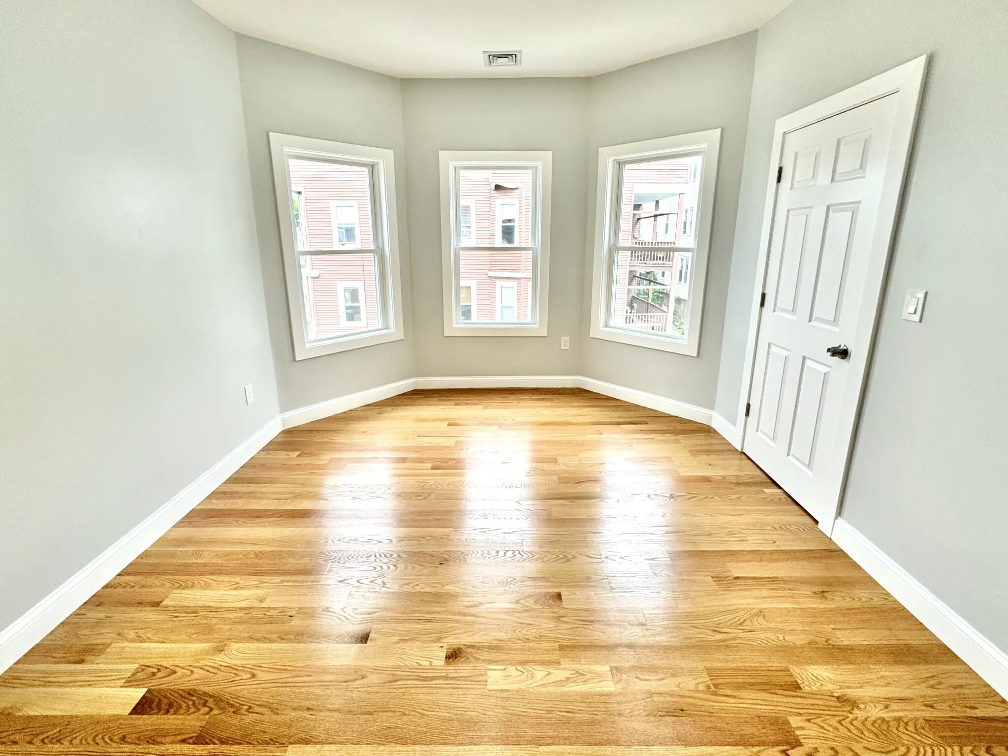 3 bed, 2 bath apartment for rent at 190 Hillside St Unit 3, Mission Hill — photo 15 of 24