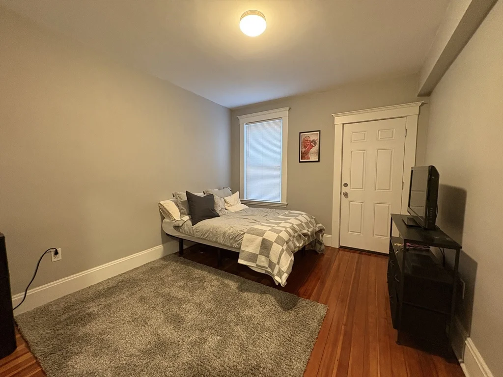 4 bed, 2 bath apartment for rent at 190 Kelton Unit 1, Allston — photo 13 of 17