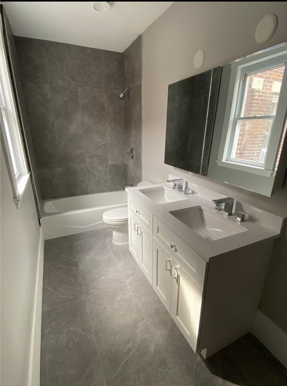 4 bed, 2 bath apartment for rent at 190 Kelton Unit A, Allston — photo 5 of 5