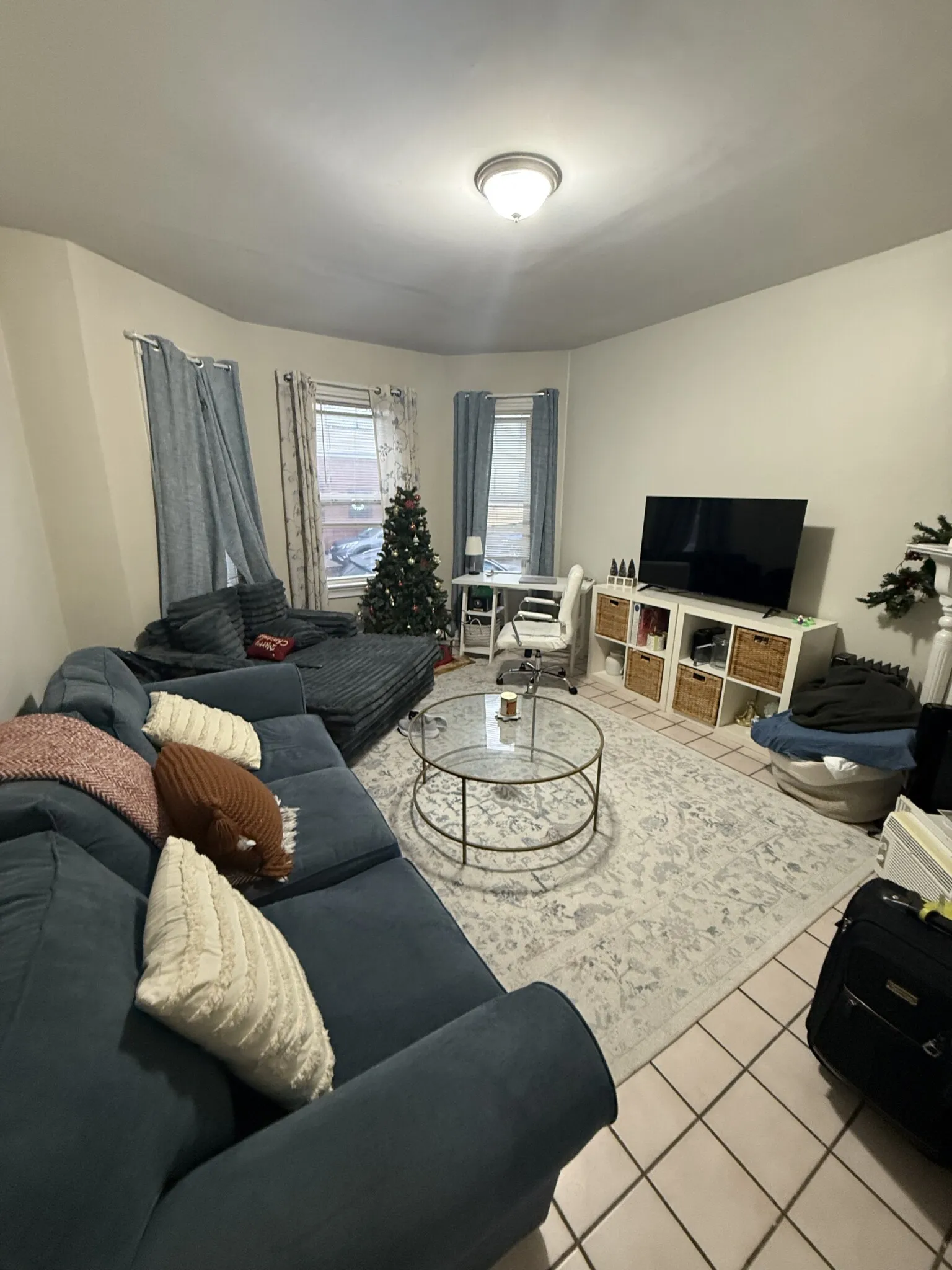2 bed, 1 bath apartment for rent at 190 L St Unit 1, South Boston — photo 2 of 12