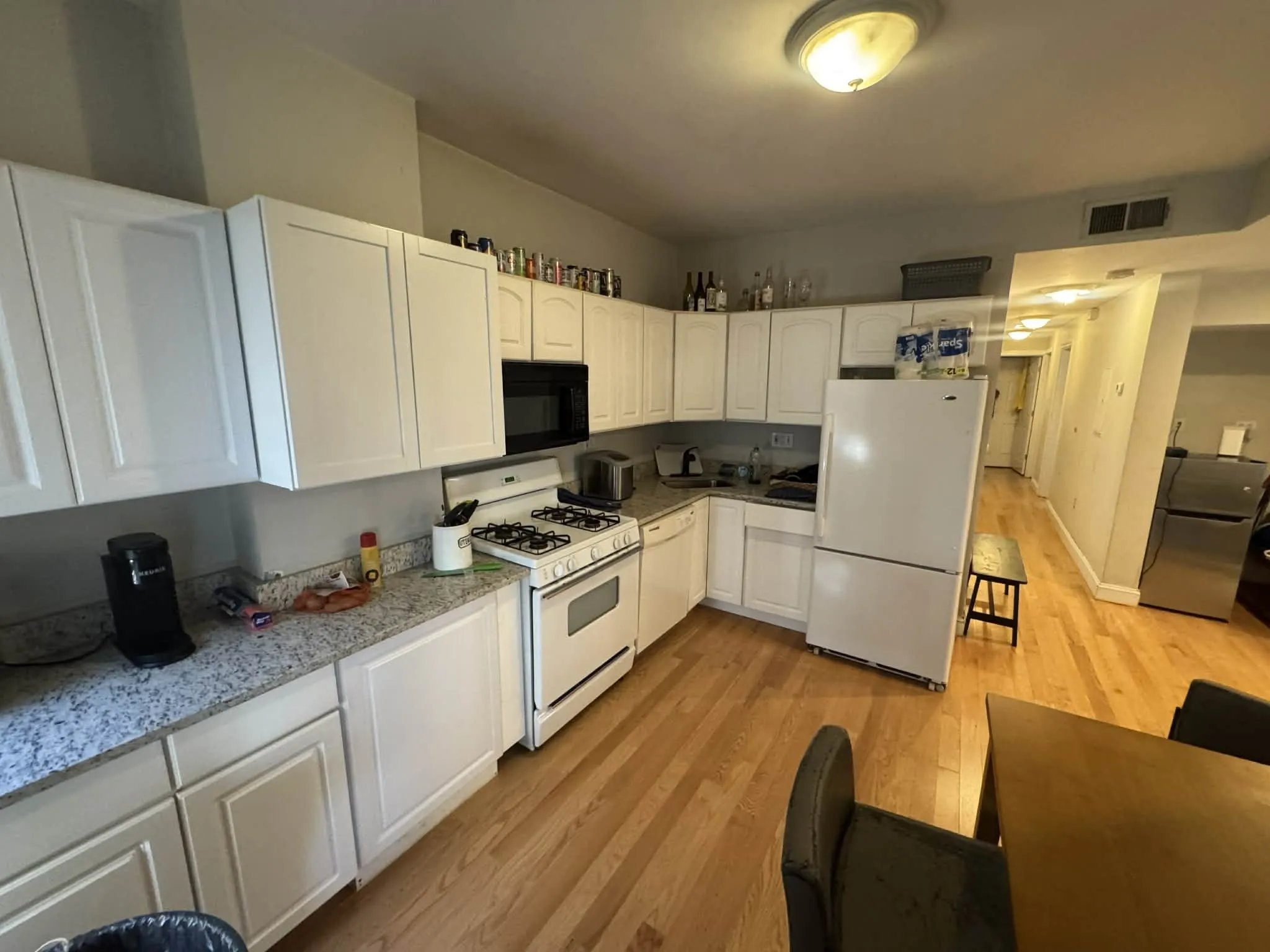 3 bed, 1 bath apartment for rent at 190 L St Unit 2, South Boston — photo 2 of 15