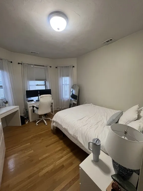 3 bed, 1 bath apartment for rent at 190 L St Unit 3, South Boston — photo 10 of 22