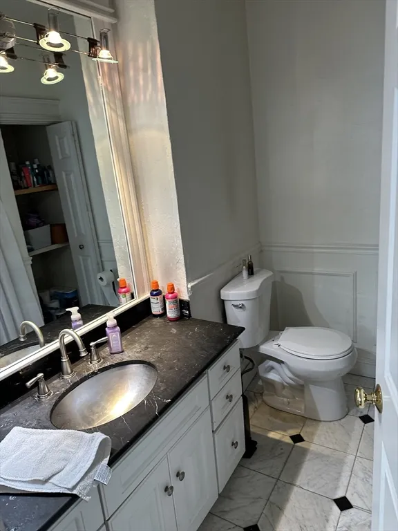 3 bed, 1 bath apartment for rent at 190 L St Unit 3, South Boston — photo 6 of 22
