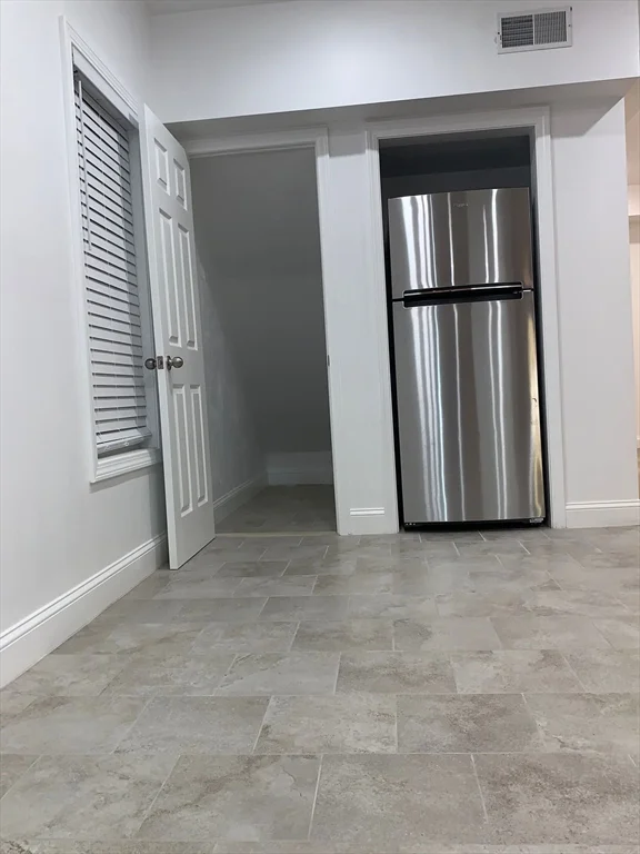 3 bed, 1 bath apartment for rent at 190 Main St Unit 2, Malden — photo 5 of 9