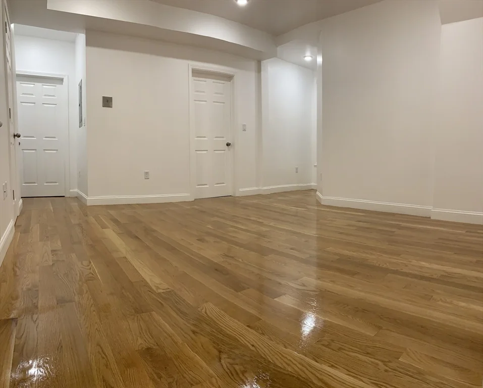 3 bed, 1 bath apartment for rent at 190 Main St Unit 2, Malden — photo 6 of 9