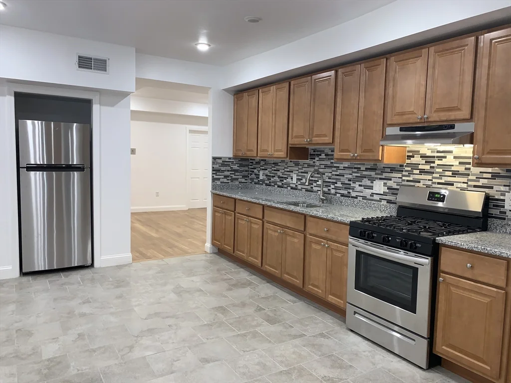 3 bed, 1 bath apartment for rent at 190 Main St Unit 2, Malden