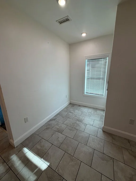 3 bed, 1 bath apartment for rent at 190 Main St Unit 3, Malden — photo 16 of 17
