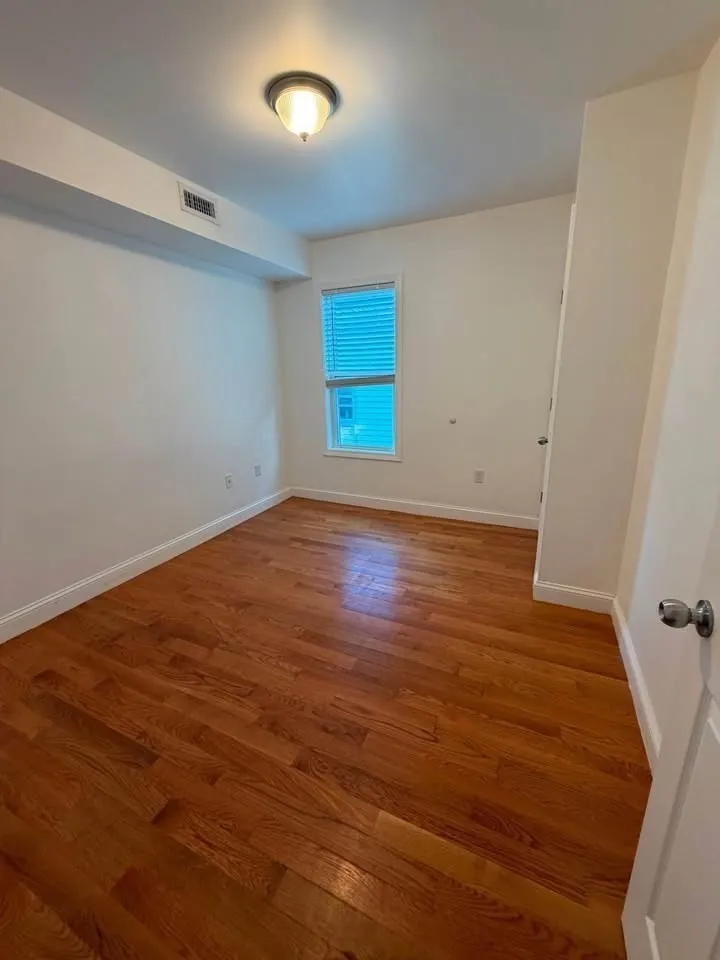 3 bed, 1 bath apartment for rent at 190 Main St Unit 5, Malden — photo 4 of 13