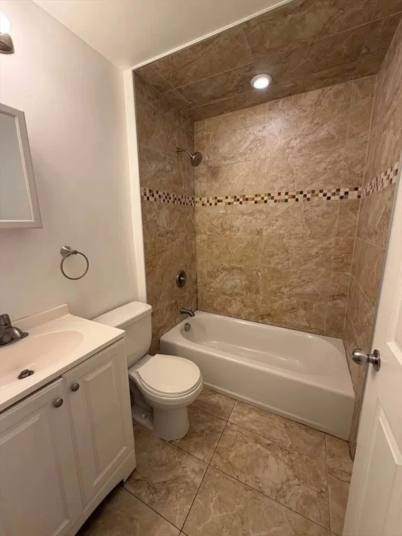 3 bed, 1 bath apartment for rent at 190 Main Unit 7, Malden — photo 14 of 15