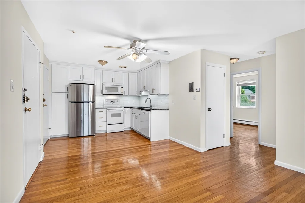 2 bed, 1 bath apartment for rent at 190 Mount Auburn St Unit 2-2, Watertown — photo 2 of 22