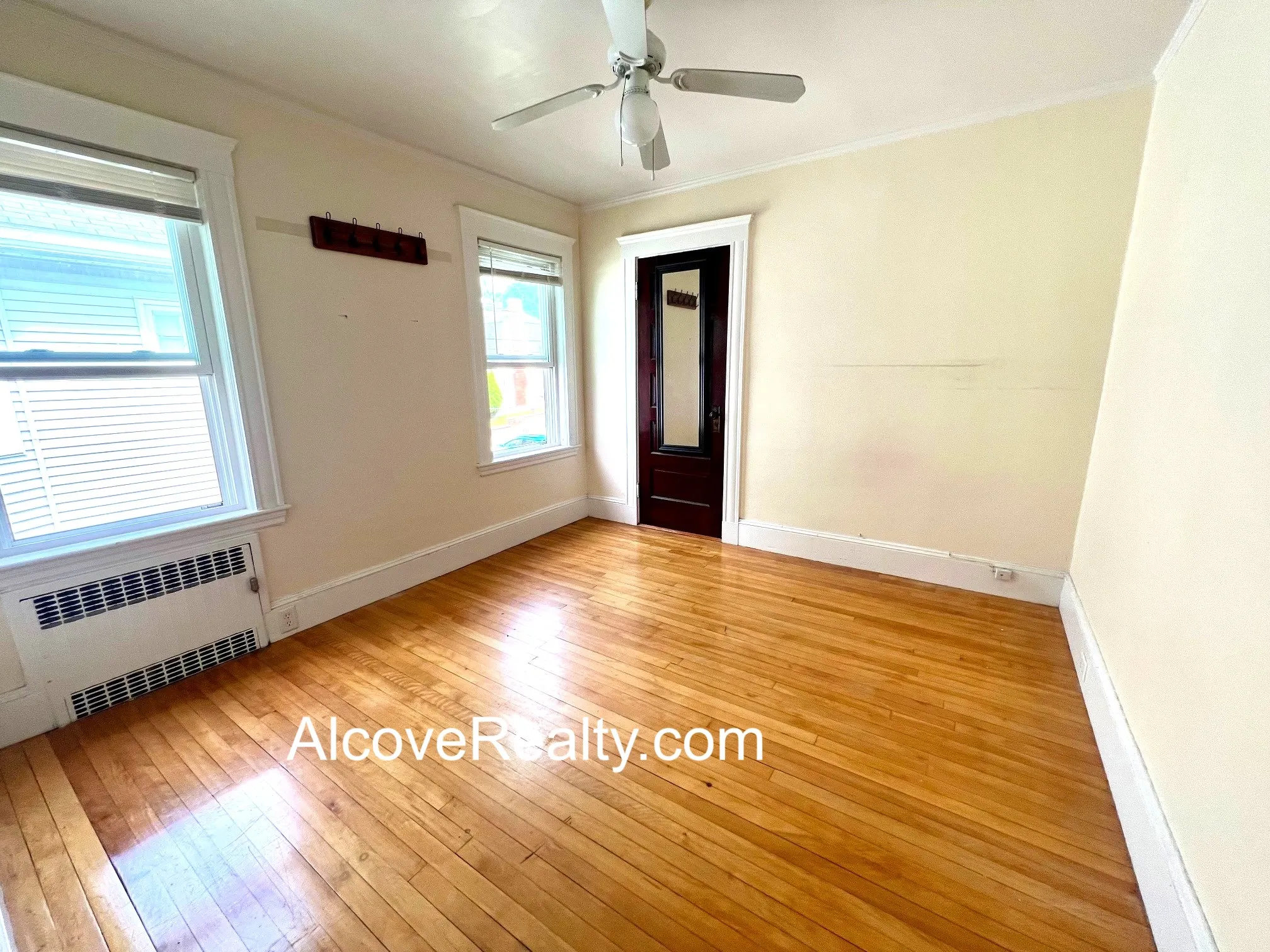 4.5 bed, 2 bath apartment for rent at 190 North St Unit A, West Somerville — photo 12 of 25