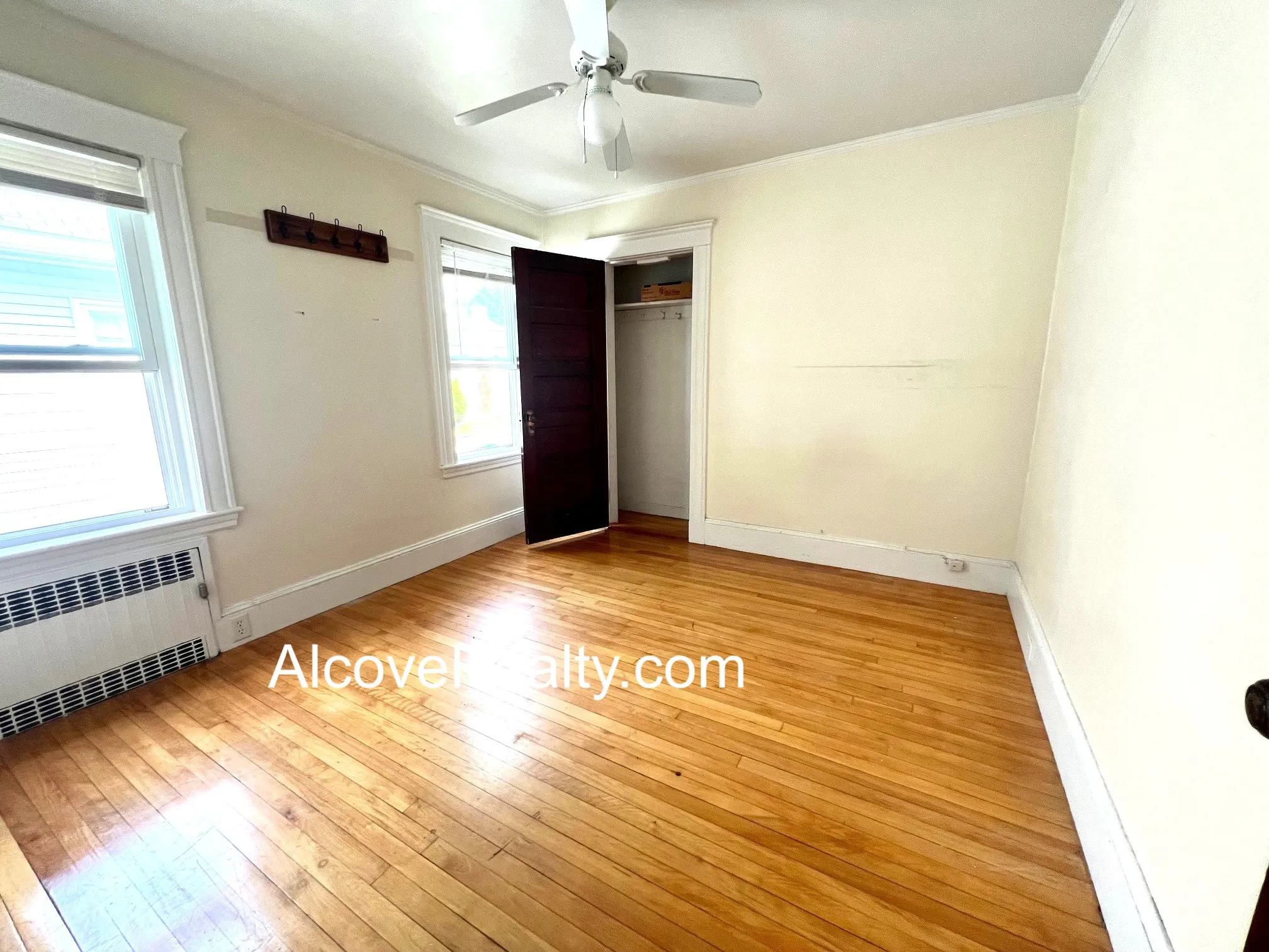 4.5 bed, 2 bath apartment for rent at 190 North St Unit A, West Somerville — photo 11 of 25