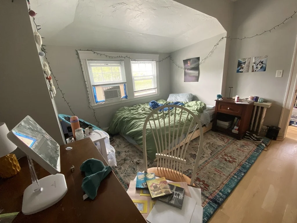 3 bed, 1 bath apartment for rent at 190 Orange Unit 1, Boston — photo 15 of 20