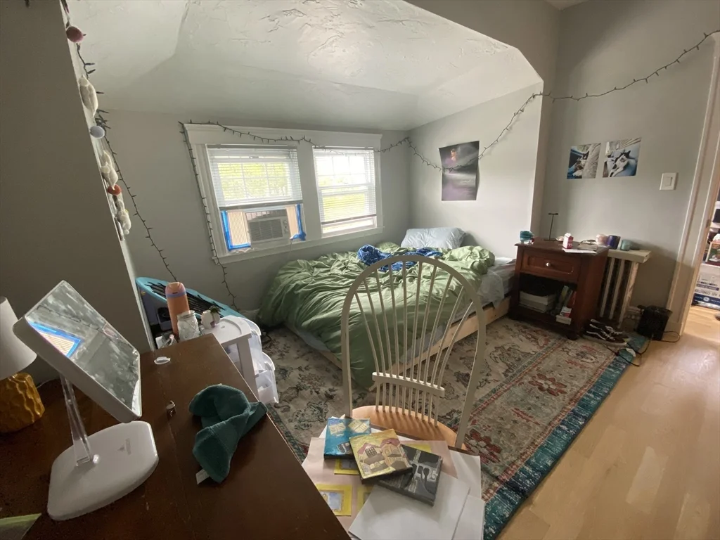 3 bed, 1 bath apartment for rent at 190 Orange Unit 1, Boston — photo 18 of 20