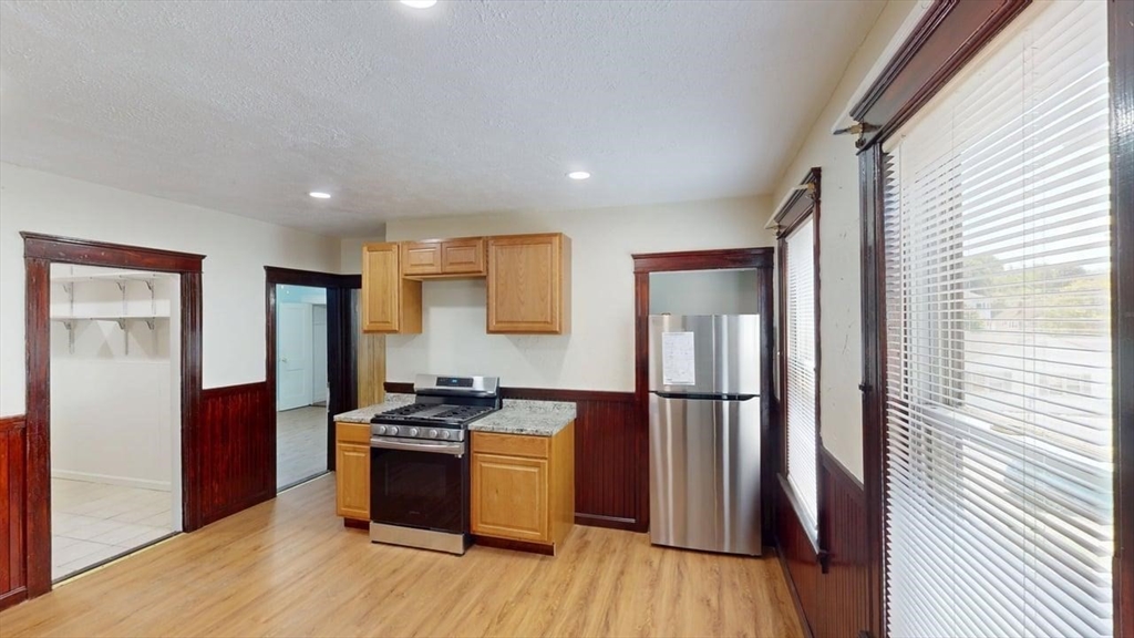 3 bed, 1 bath apartment for rent at 190 Pilgrim Unit 2, Worcester — photo 2 of 12