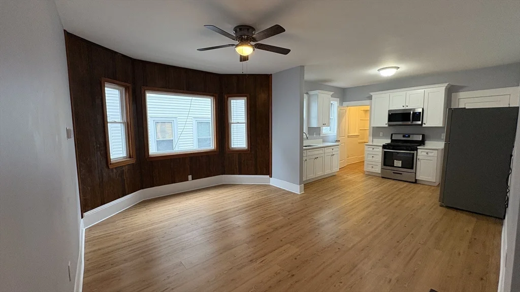 3 bed, 1 bath apartment for rent at 190 Sheridan Ave Unit 1, Medford — photo 3 of 10