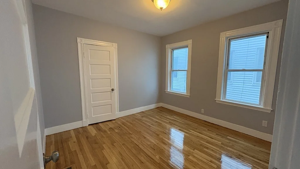 3 bed, 1 bath apartment for rent at 190 Sheridan Ave Unit 1, Medford — photo 6 of 10