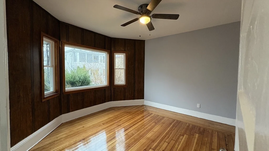 3 bed, 1 bath apartment for rent at 190 Sheridan Ave Unit 1, Medford — photo 8 of 10