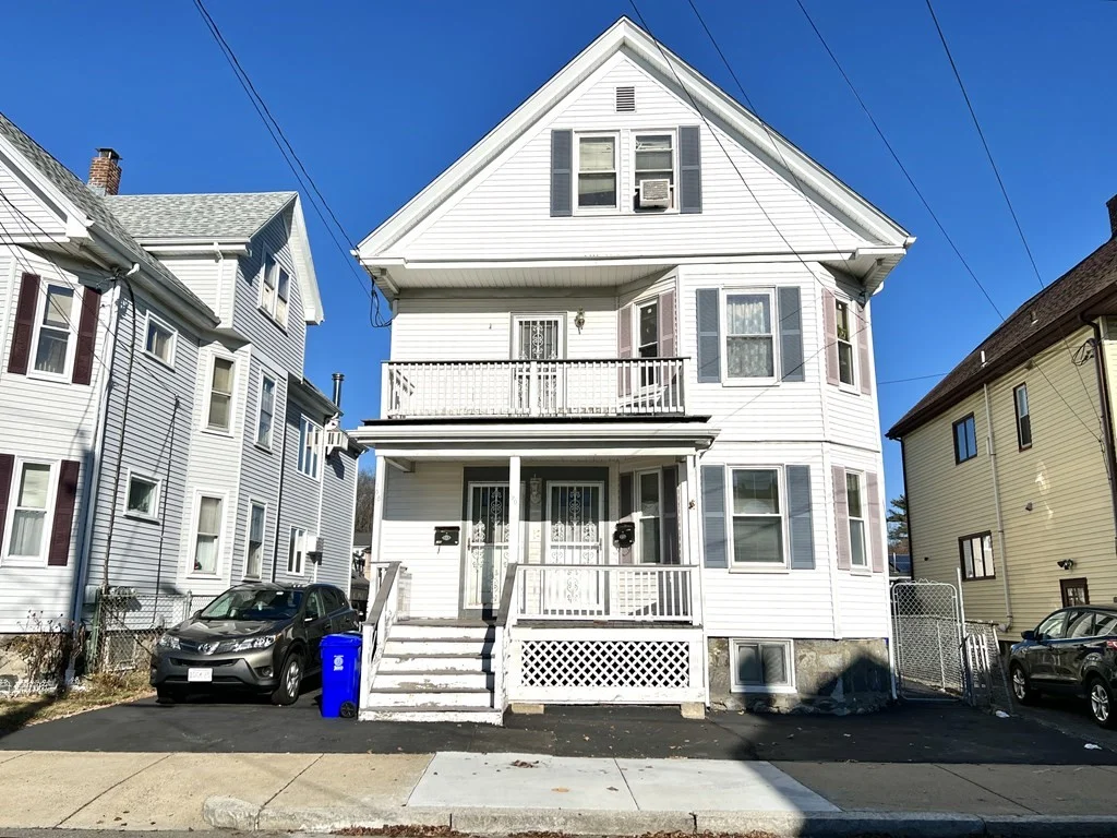 2 bed, 1 bath apartment for rent at 190 Sylvan St Unit 1, Malden