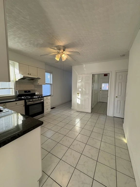 2 bed, 2 bath apartment for rent at 190 Sylvan St Unit 190, Malden — photo 1 of 10