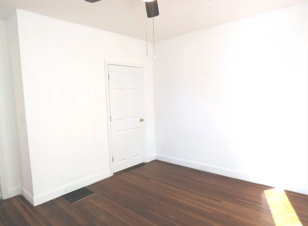 2 bed, 2 bath apartment for rent at 190 Sylvan St Unit 190, Malden — photo 6 of 10