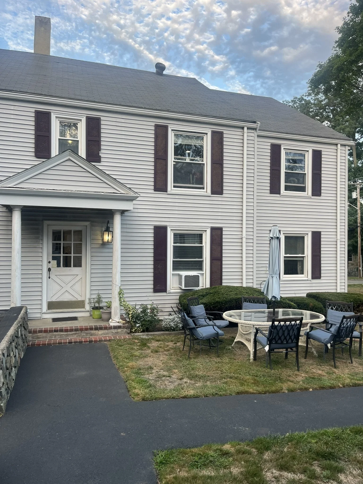 2 bed, 1 bath apartment for rent at 190 Sylvan St Unit 2, Melrose