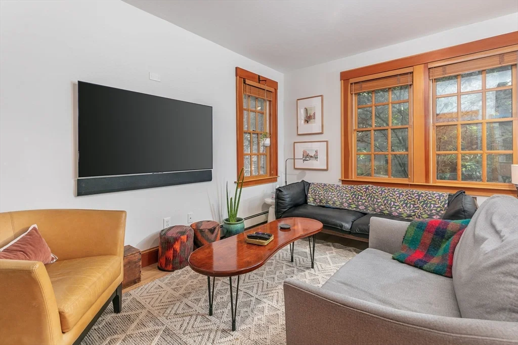 1 bed, 1 bath apartment for rent at 190 Tremont St Unit 2, Union Square — photo 5 of 17