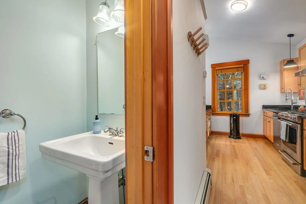 1 bed, 1 bath apartment for rent at 190 Tremont St Unit 2, Union Square — photo 12 of 17