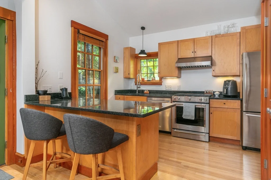 1 bed, 1 bath apartment for rent at 190 Tremont St Unit 2, Union Square — photo 1 of 17