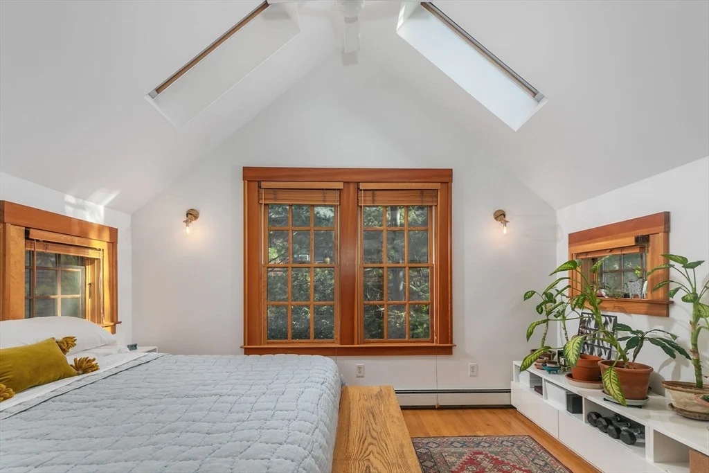 1 bed, 1 bath apartment for rent at 190 Tremont St Unit 2, Union Square — photo 8 of 17