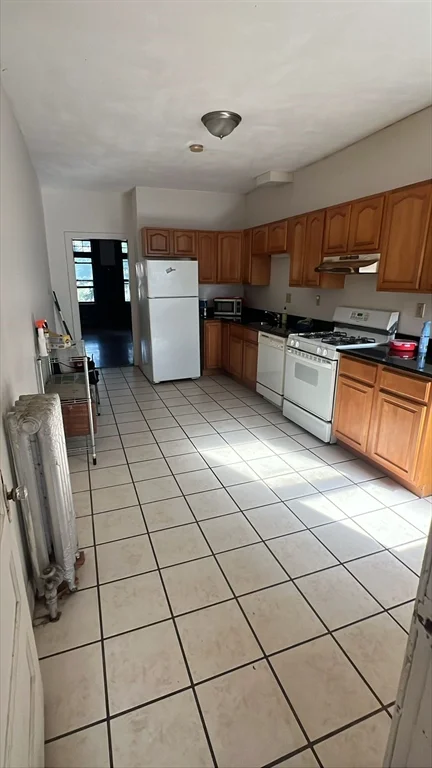 4 bed, 2 bath apartment for rent at 1901 Beacon St Unit 12K, Brookline — photo 13 of 13