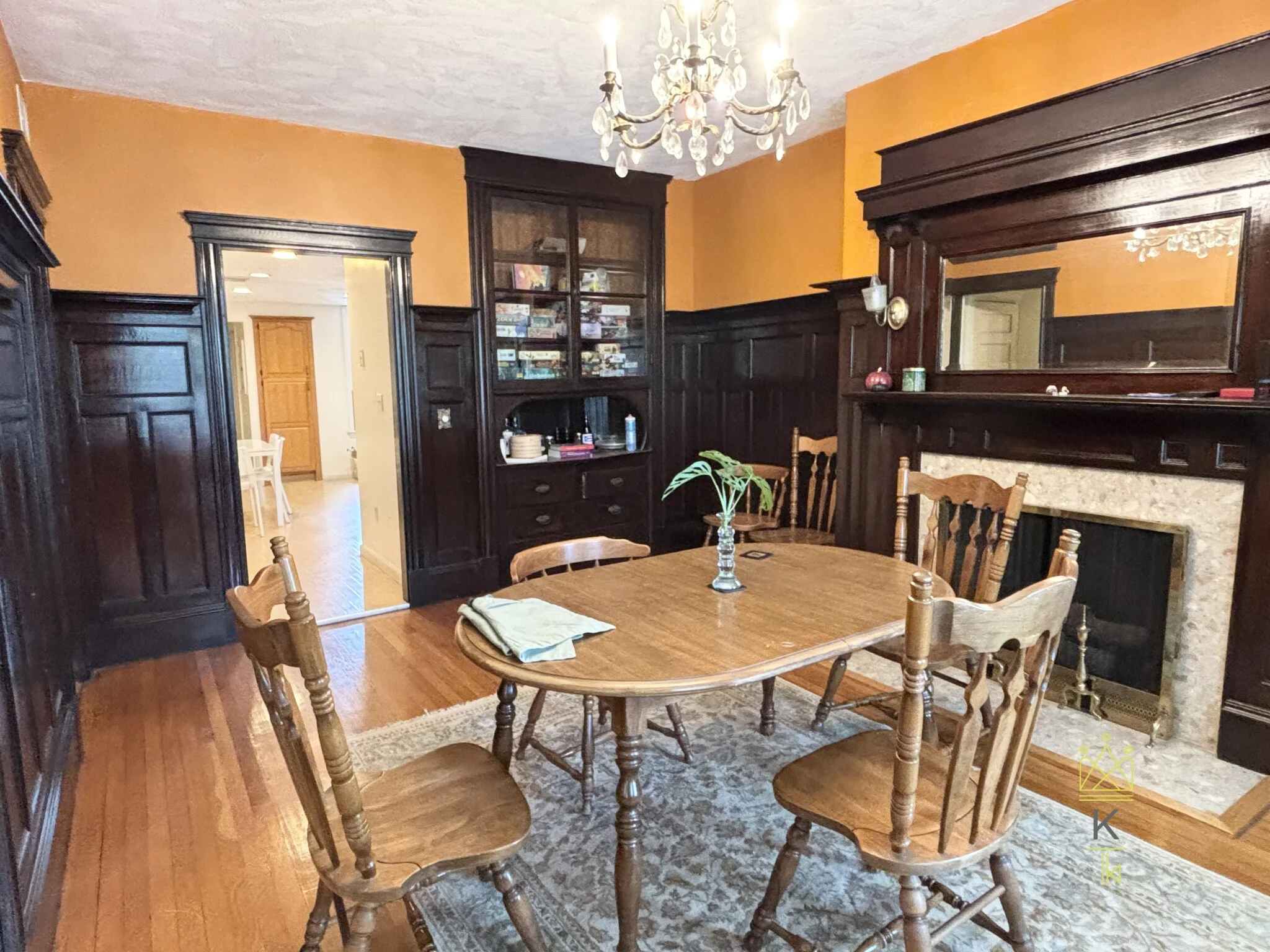 3 bed, 2 bath apartment for rent at 1901 Beacon St Unit 2, Brookline — photo 4 of 16