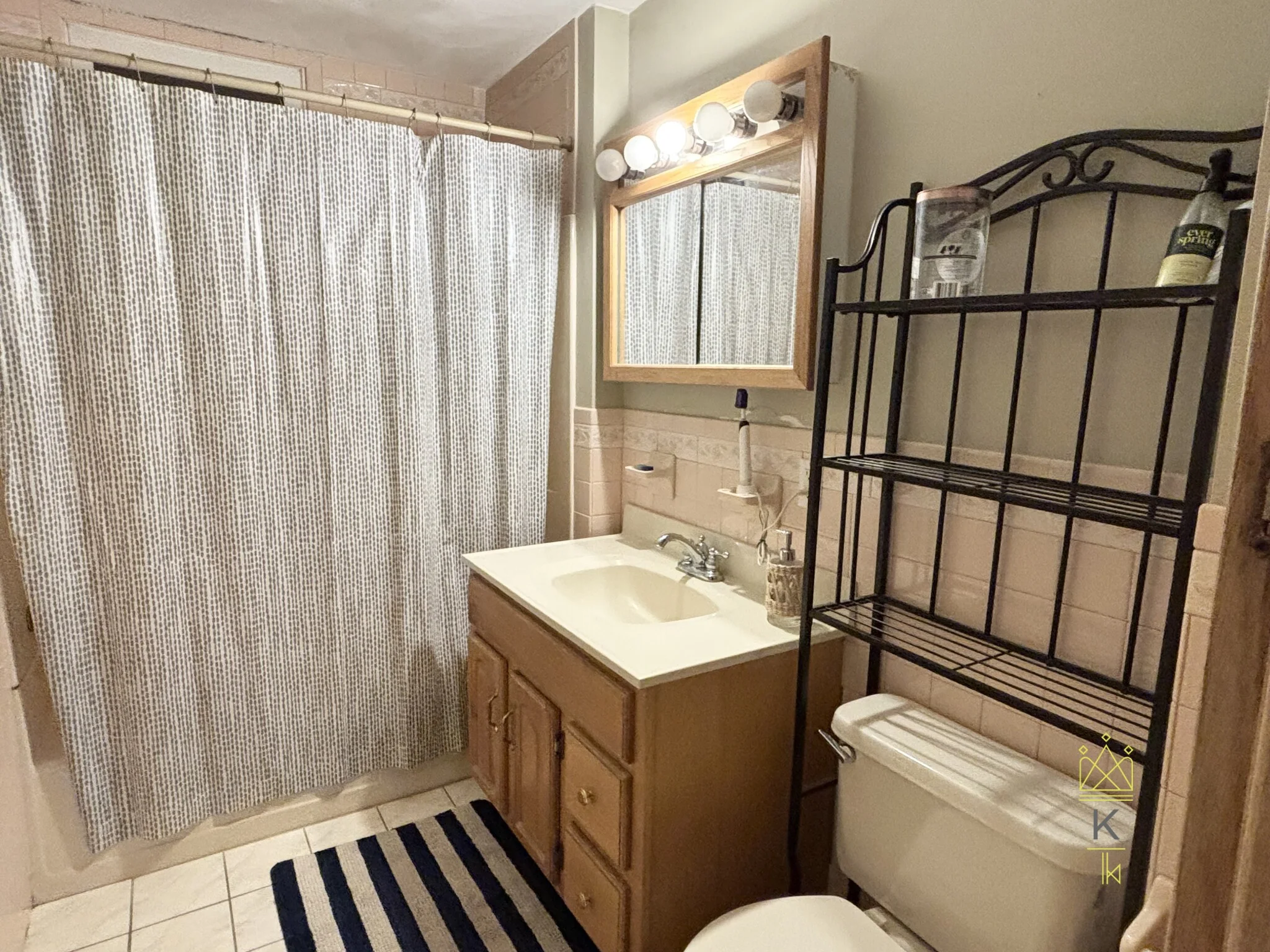 3 bed, 2 bath apartment for rent at 1901 Beacon St Unit 2, Brookline — photo 7 of 16