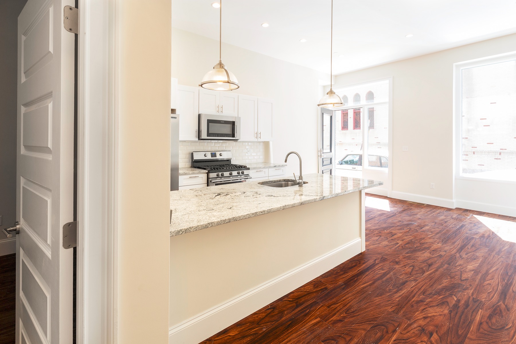 3 bed, 2 bath apartment for rent at 1902 Washington St Unit Townhous, Roxbury — photo 2 of 18