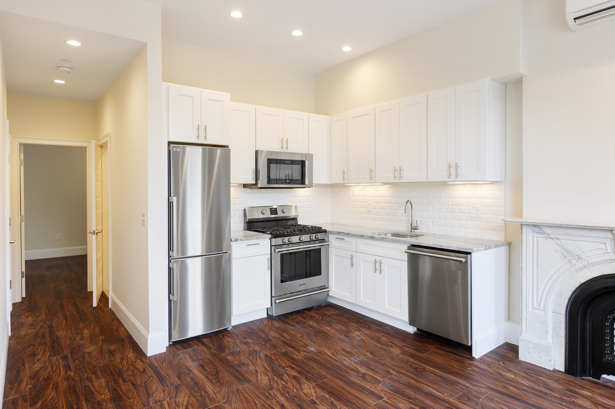 3 bed, 2 bath apartment for rent at 1902 Washington St Unit Townhous, Roxbury — photo 8 of 18