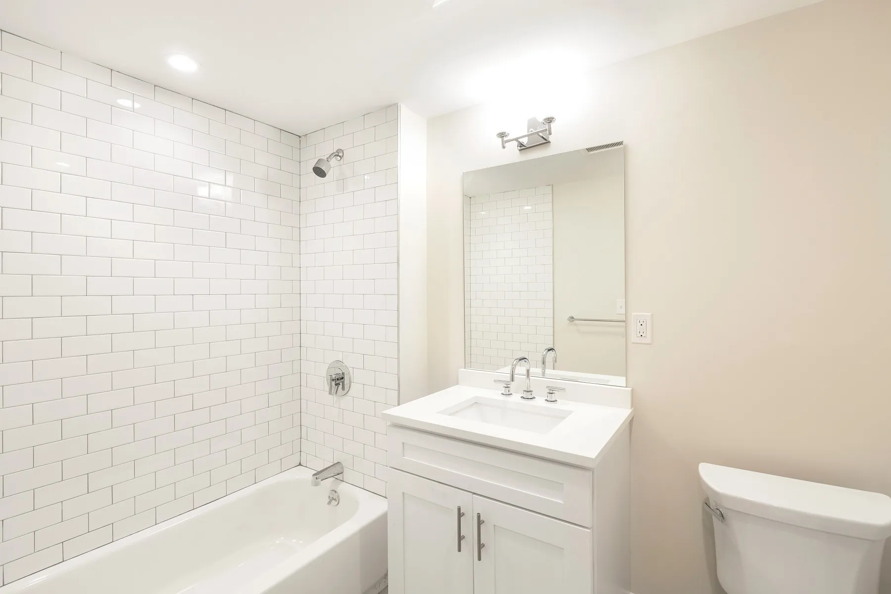 3 bed, 2 bath apartment for rent at 1902 Washington St Unit Townhouse B, Roxbury — photo 6 of 19